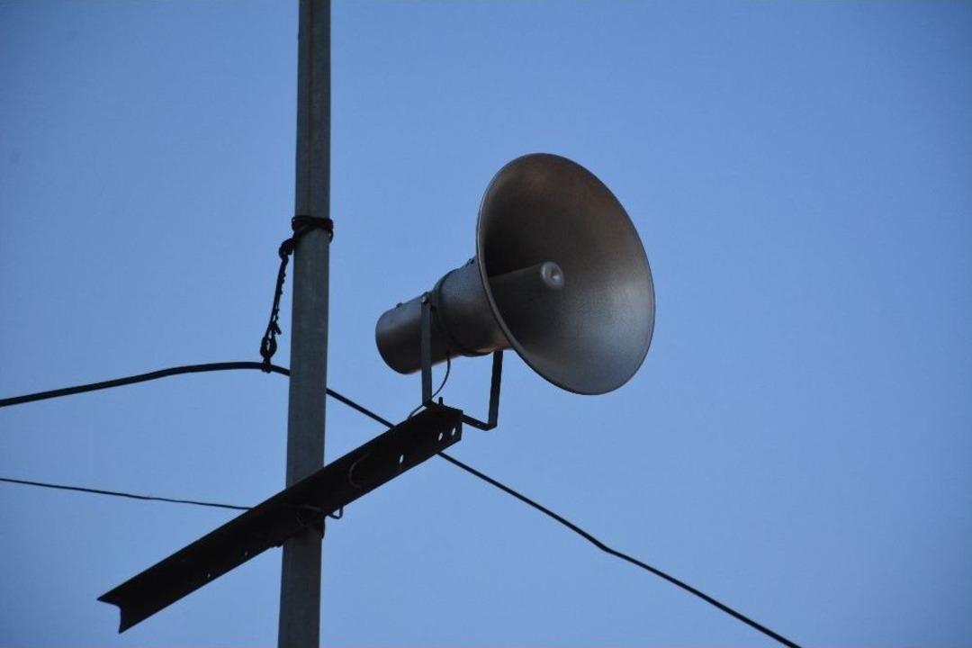 Belediye Hoparl&ouml;r&uuml;nden Abd Protestosu