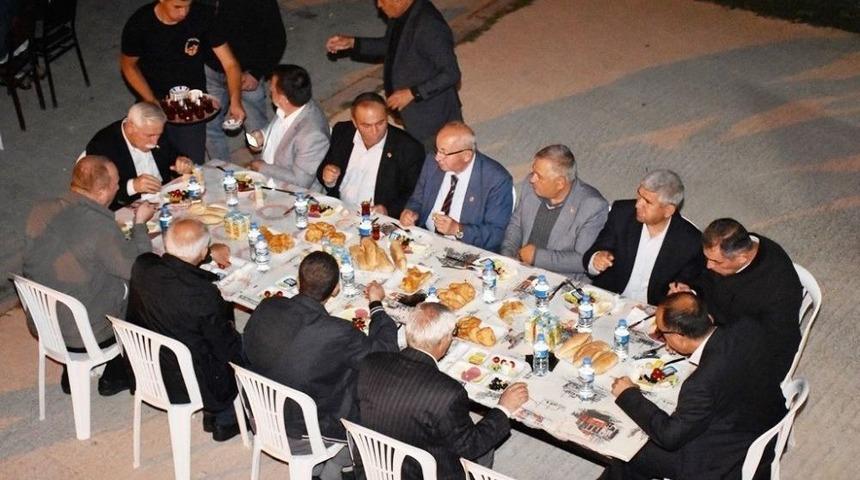 Başkan Albayrak, Pınarcalı Vatandaşlarla Sahurda Buluştu