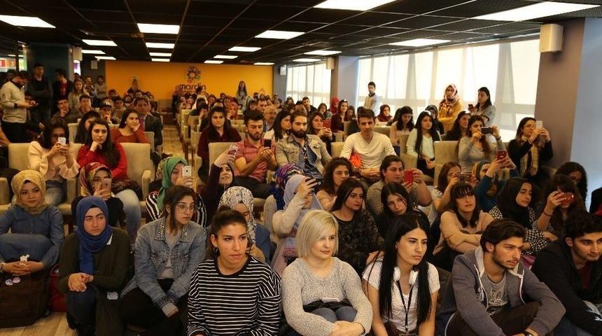 Hakan Meng&uuml;&ccedil; Mardinli Gen&ccedil;lerle Buluştu