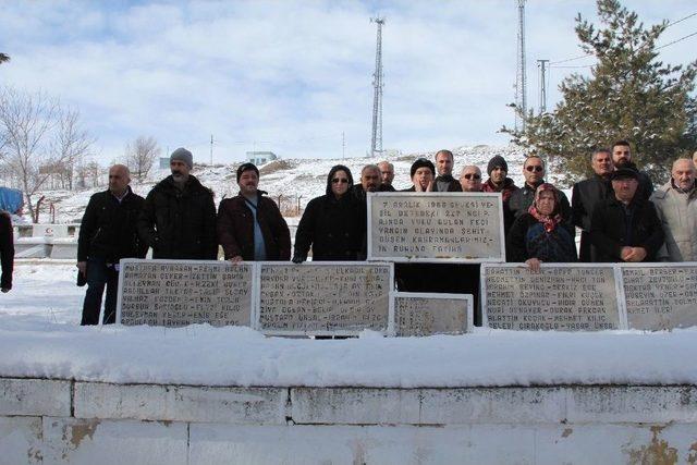 51 Yıl Önce Şehit Olan Bafralı Alaattin Koçak Ve 64 Arkadaşı Dumlu Şehitliğinde Anıldı