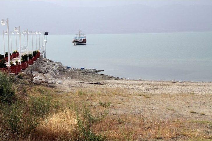 Burdur Gölünde Alarmın Rengi Kırmızı G1