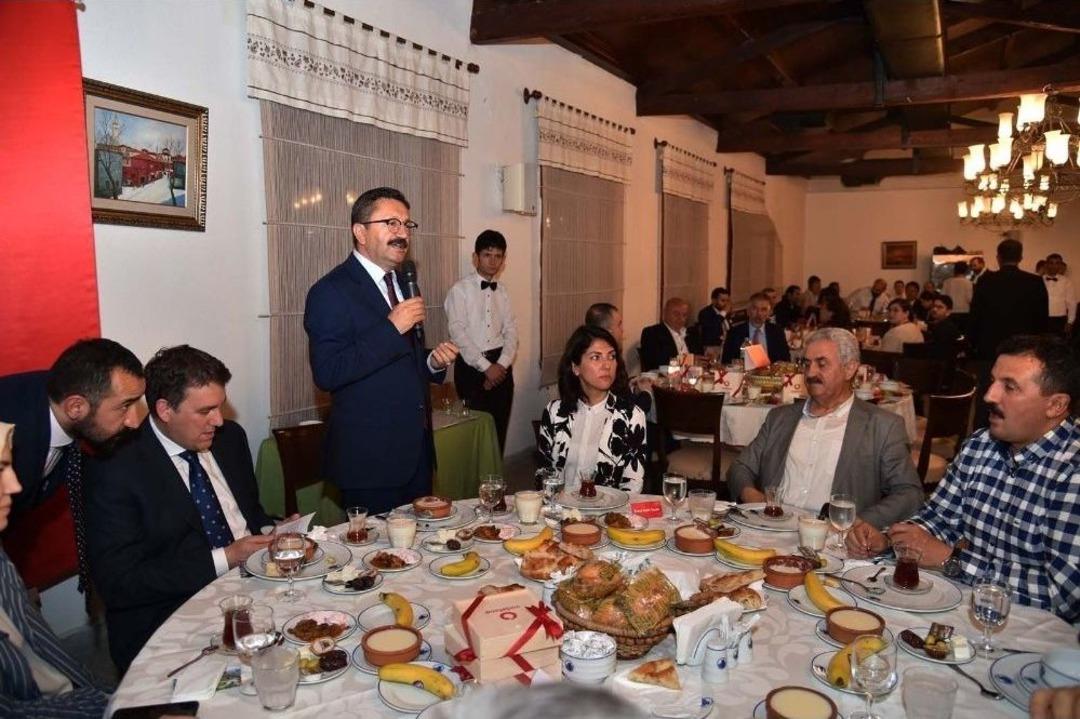 Bu Sofralarda Sevgi Ve Hoşg&ouml;r&uuml; Var