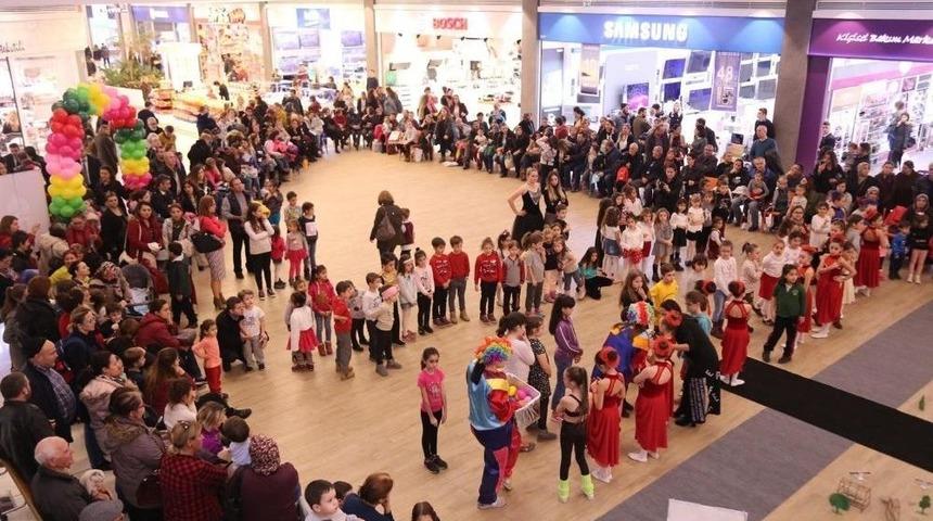 ‘dünya İnsan Hakları Günü’ Çocuklarla Kutlandı