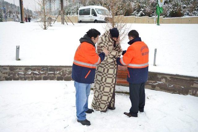 Büyükşehir, Evsizlere Soğuk Havada, Sıcak Yuva Oldu