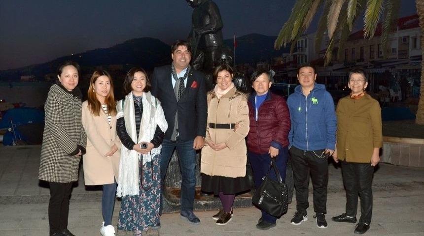 &Ccedil;inli Medya Temsilcileri Fo&ccedil;a&rsquo;yı Tanıdı