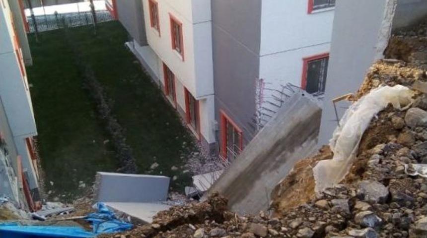 Bursa’da İstinat Duvarı Çöktü, Faciadan Dönüldü