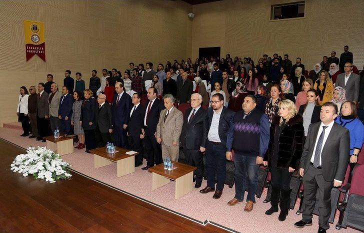 Eczacılık Fakültesi Öğrencileri Beyaz Önlüklerini Giydi G4