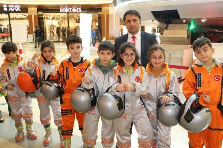 Öğrencilerin Uzay Yolculuğu Macerası G2