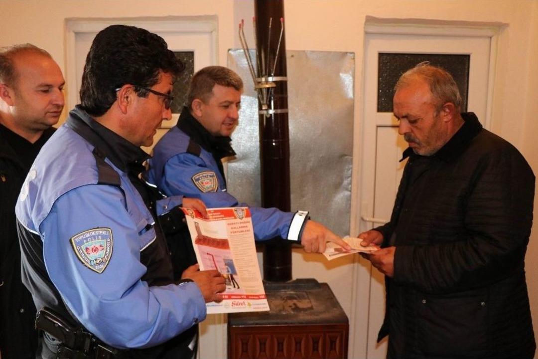 Suriyelilere &lsquo;arap&ccedil;a&rsquo; Broş&uuml;rl&uuml; &Ouml;nlem