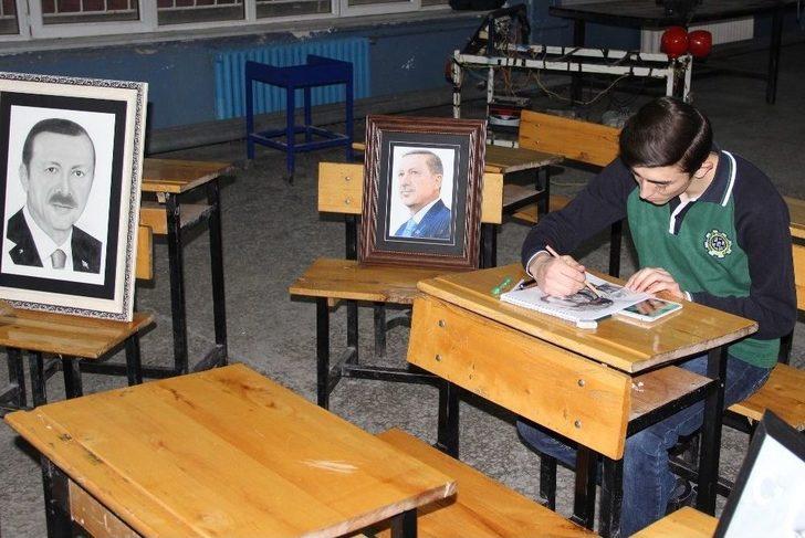 Çizdiği Portresini Hediye Etmek İçin Cumhurbaşkanını Bekliyor G1