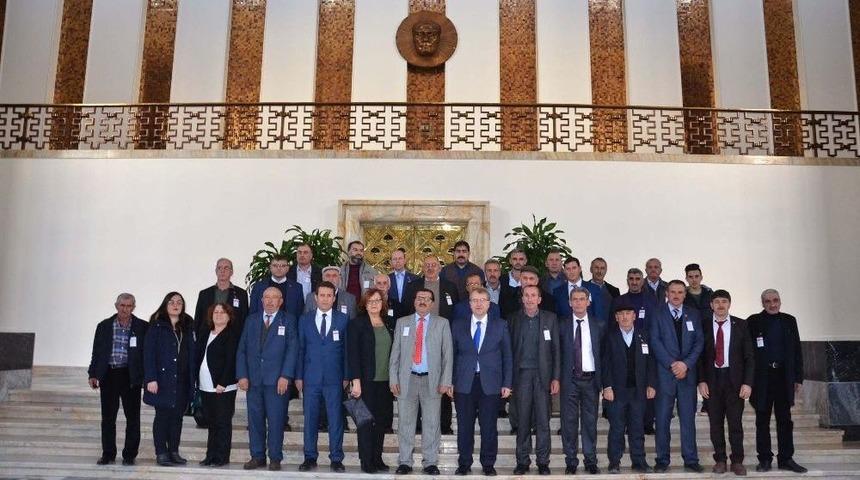Boz&uuml;y&uuml;kl&uuml; Mahalle Ve K&ouml;y Muhtarlarından Ankara &Ccedil;ıkarması