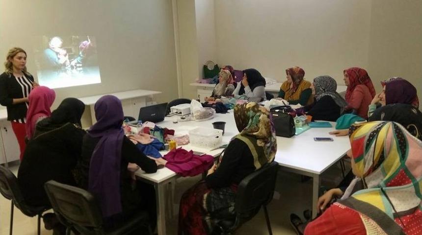 Kartepe Belediyesi&rsquo;nden Kadınlara Ev Kazalarından Korunma Eğitimi