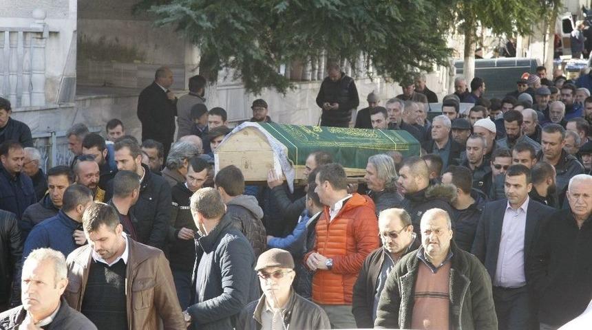 Gen&ccedil; Kadın Kalbine Yenildi