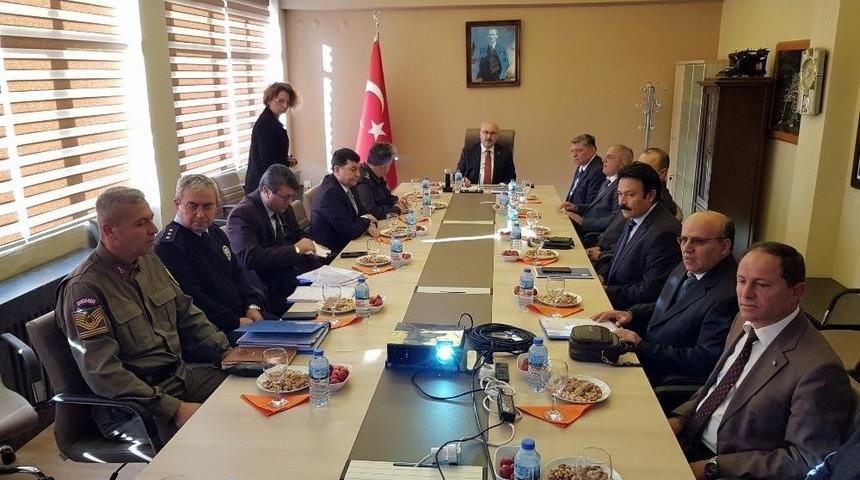 Vali K&ouml;şger, Sultanhisar&rsquo;da İncelemelerde Bulundu