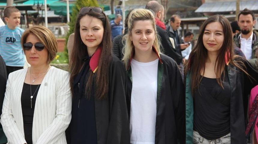 Edirne&rsquo;de Avukatlar G&uuml;n&uuml; T&ouml;renle Kutlandı
