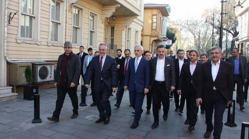 Ey&uuml;psultan Camisi Ve &Ccedil;evresi Yeniden Yorumlanacak