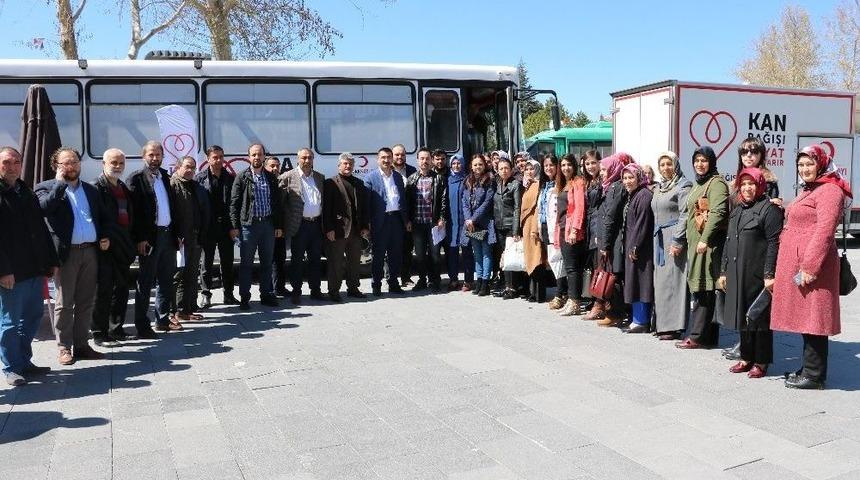 Ak Parti&rsquo;den Kan Bağışı Kampanyası