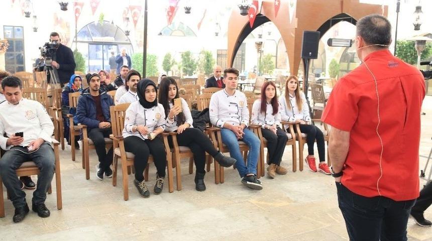 D&uuml;nyaca &Uuml;nl&uuml; Şefler H&uuml;nerlerini Sergiledi