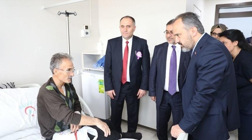 Aktaş&rsquo;tan Hastalara Moral Ziyareti