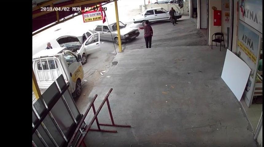 Şapkayı Attı Araba Gitti