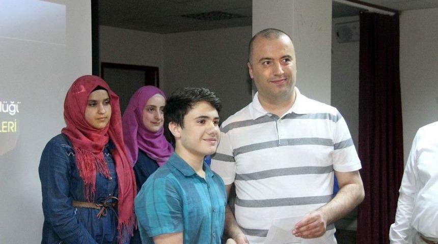 İmam Hatipliler Arasında Hadis Yarışması D&uuml;zenlendi