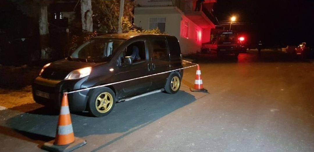 Korna Sesini Duyup Sokağa &Ccedil;ıktılar, Kanlar İ&ccedil;indeki S&uuml;r&uuml;c&uuml;yle Karşılaştılar