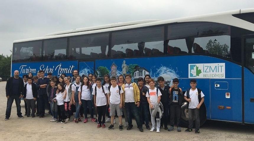 İzmit Belediyesi 5 Bin &Ouml;ğrenciyi Bursa&rsquo;ya G&ouml;t&uuml;rd&uuml;