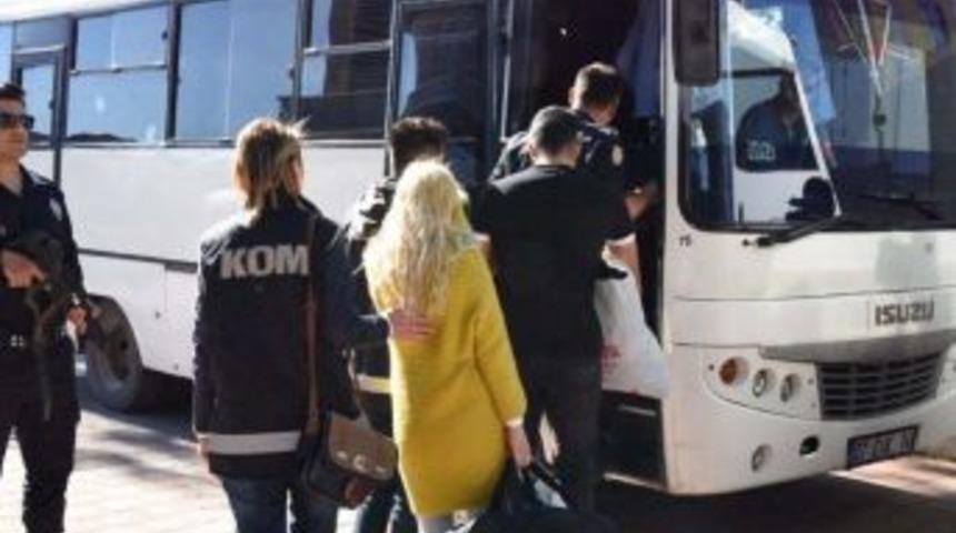 &Ccedil;akıcı, Talimatları Cezaevindeki Ankes&ouml;rl&uuml; Telefonla Vermiş