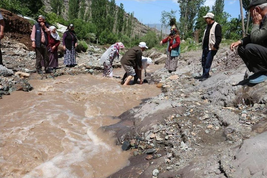 K&ouml;yl&uuml;lerin Yol &Ccedil;ilesi