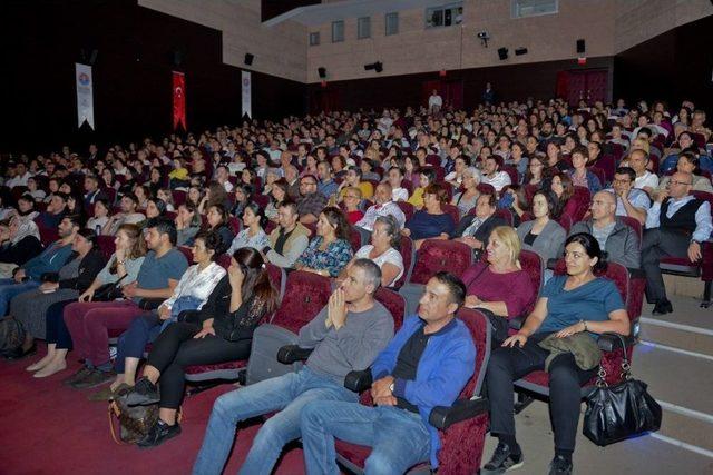 Rekortmen Oyun Maltepe’de Sahnelendi