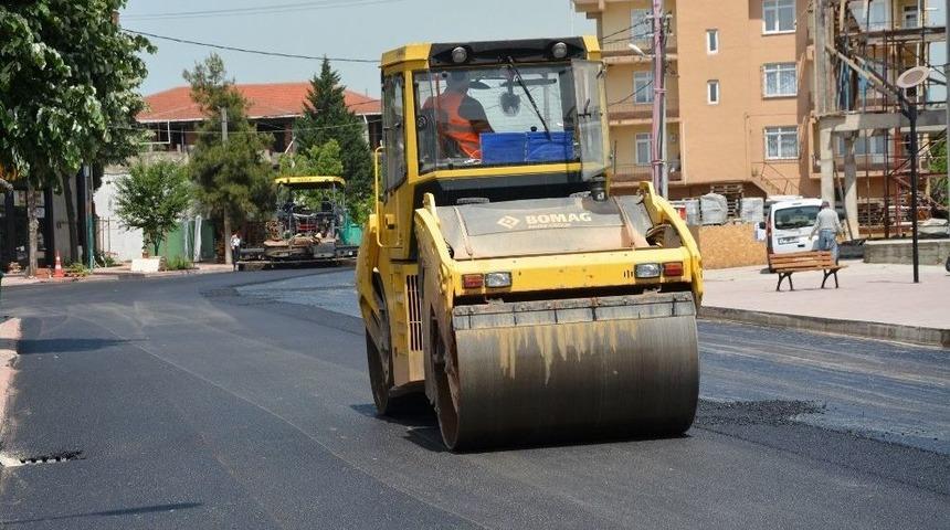 Kartepe’de Asfalt Çalışmaları Devam Ediyor