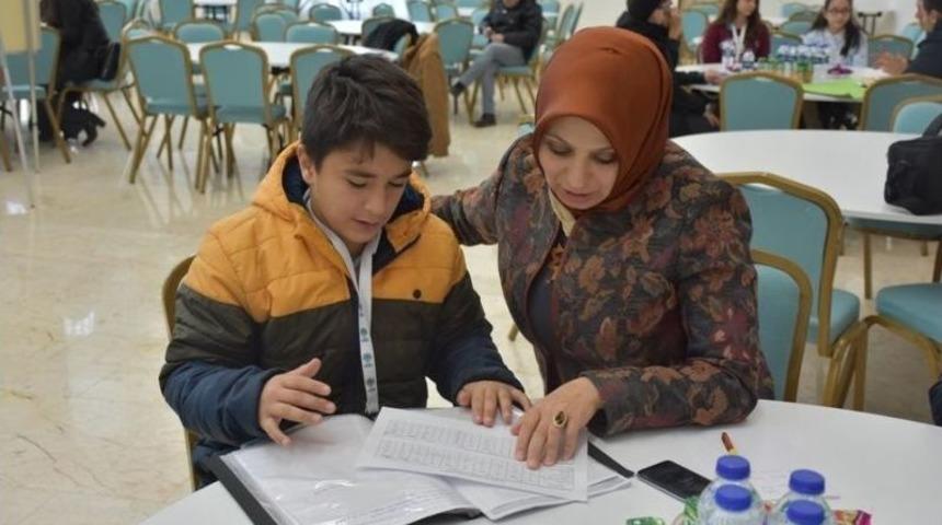 Güvenli İnternet Bilinçli Kullanım Çalıştayının İlk Oturumu Yapıldı