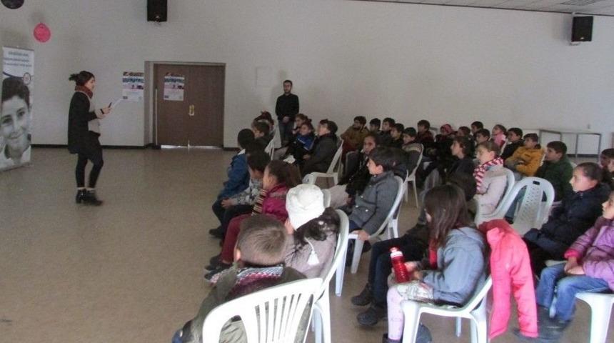 Tegv&rsquo;de &lsquo;insan Hakları Ve Demokrasi&rsquo; Semineri