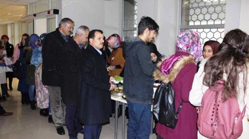 Bingöl’de Köy Okulları İçin Kermes