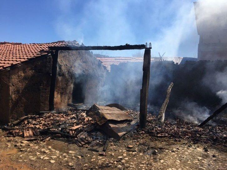 Bilecik’te Ev Ve Ağıl Yangını Korkuttu G1