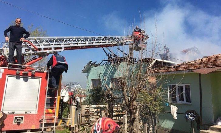 Bilecik’te Ev Ve Ağıl Yangını Korkuttu G3