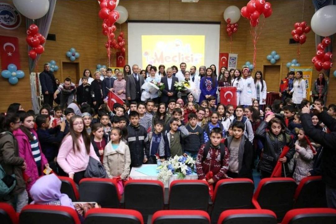 Melikgazi Belediyesi &Ccedil;ocuk Meclisi&rsquo;nde Se&ccedil;im Heyecanı