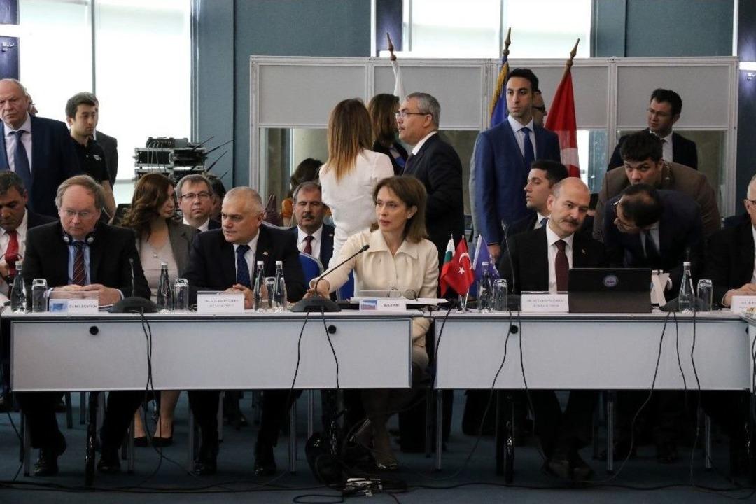 Soylu&rsquo;dan Avrupa&rsquo;ya Net Mesaj