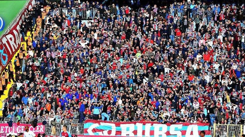 Trabzonsporlu Taraftarlardan İstanbul &Ccedil;ıkarması