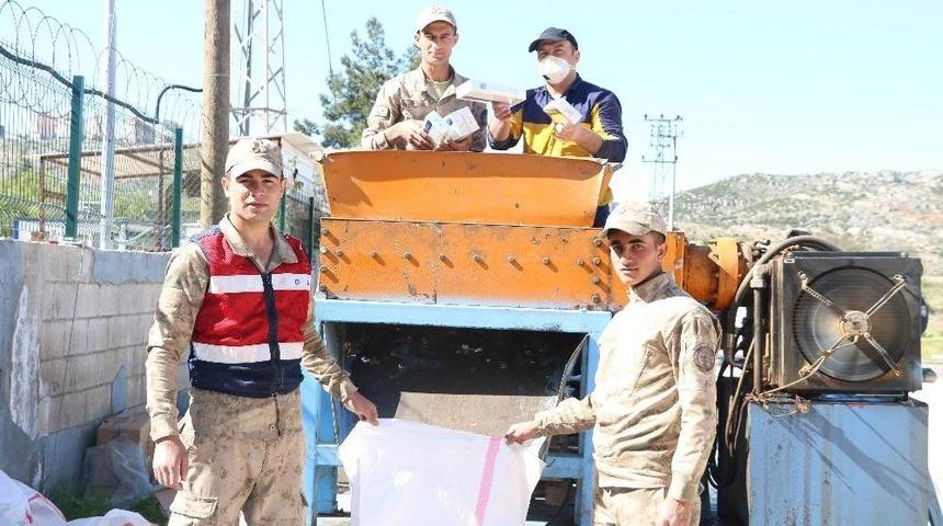 Ka&ccedil;ak Sigaralar B&ouml;yle İmha Ediliyor