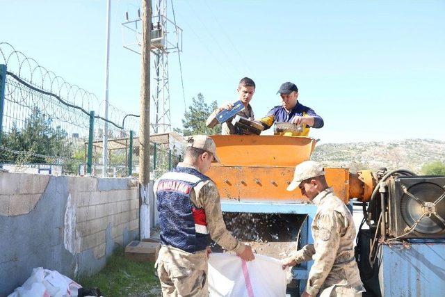 Kaçak Sigaralar Böyle İmha Ediliyor