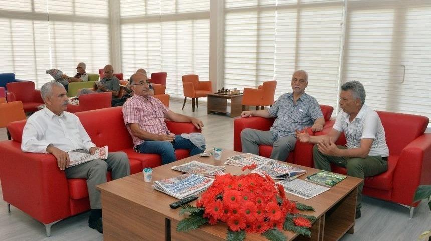 Mersinli Emekliler İkinci Baharını Yaşıyor