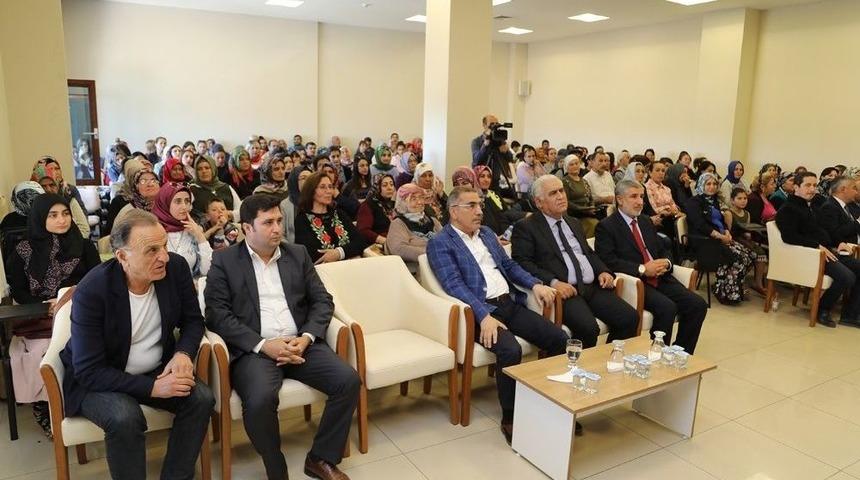 Başkan Çelikcan: "sosyal Ve Kültürel Belediyeciliğin En Güzel Örneklerini Sergiliyoruz"