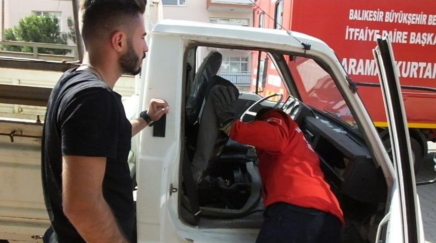 Balıkesir&rsquo;de Kedi Kurtarma Operasyonu