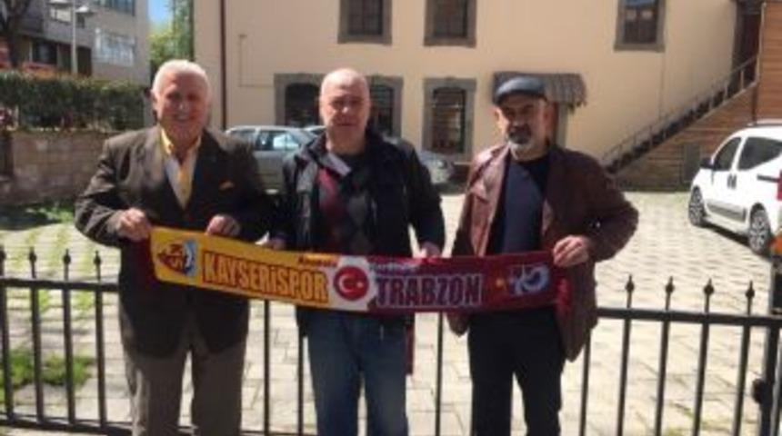 Trabzonspor Ve Kayserispor Taraftarlarından &Ouml;rnek Dostluk