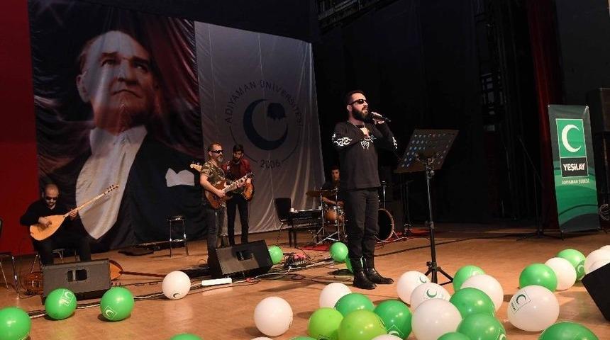 &Uuml;niversitede Yeşilay Gen&ccedil;lik Konseri D&uuml;zendi