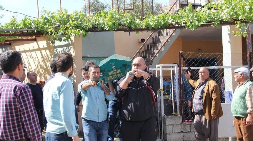 Antalya&rsquo;da Yaşlı &Ccedil;ift Evlerinde &Ouml;l&uuml; Bulundu