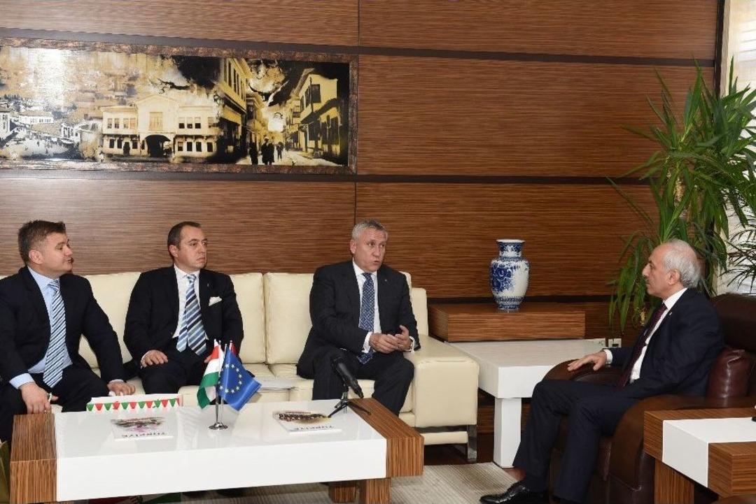 Macar B&uuml;y&uuml;kel&ccedil;i&rsquo;den Başkan G&uuml;l&rsquo;e Ziyaret