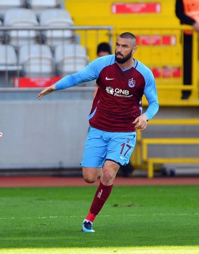 Süper Lig: Kasımpaşa: - Trabzonspor: 1 (ilk Yarı)