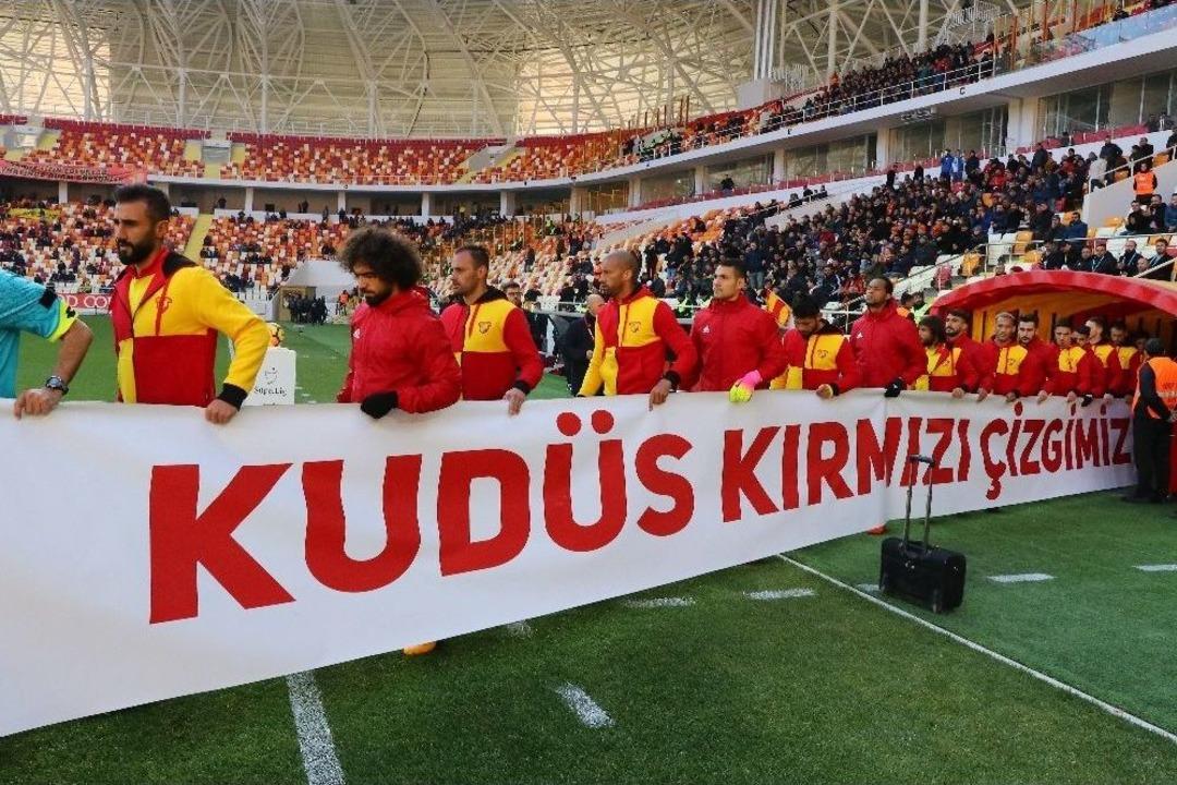 S&uuml;per Lig: Evkur Yeni Malatyaspor: 1 - G&ouml;ztepe: 3 (ilk Yarı)